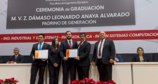 Dámaso Anaya preside graduación de egresados de ingeniería de la UAT en Tampico